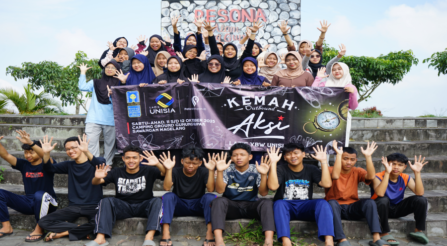 Kemah dan Outbound Peserta Beasiswa Prestasi
